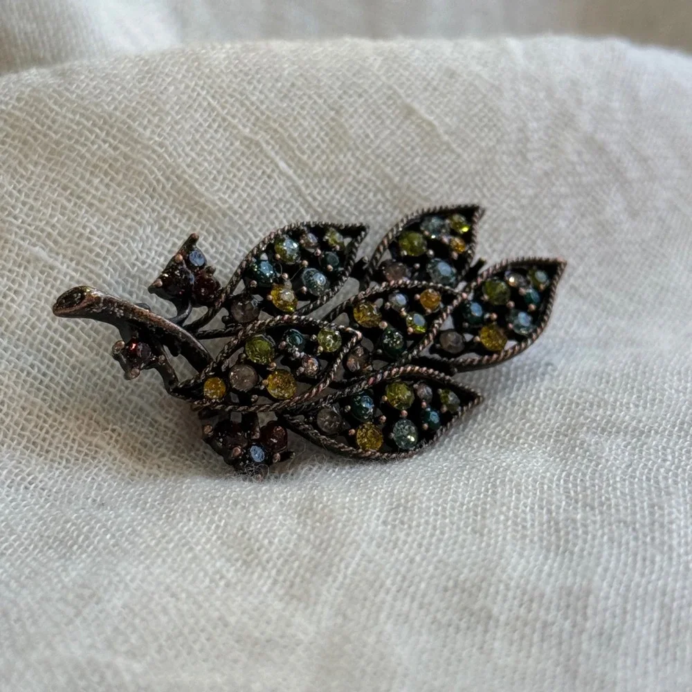 Leaf Branch Brooch Pin‎ Rhinestones Copper Tone Vintage Jewelry Accessory